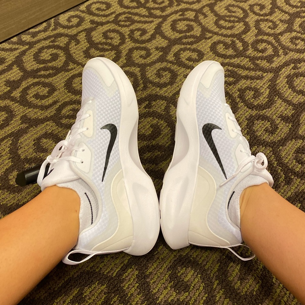 NIKE WOMENS WEAR ALL DAY SNEAKER